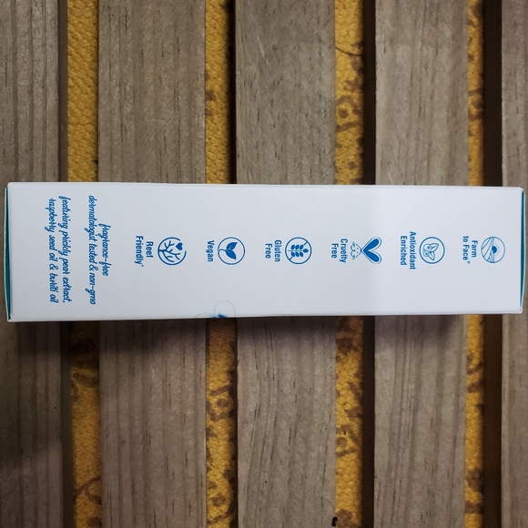 COOLA Mineral Face Sunscreen Matte Finish - Picture 2 of 9